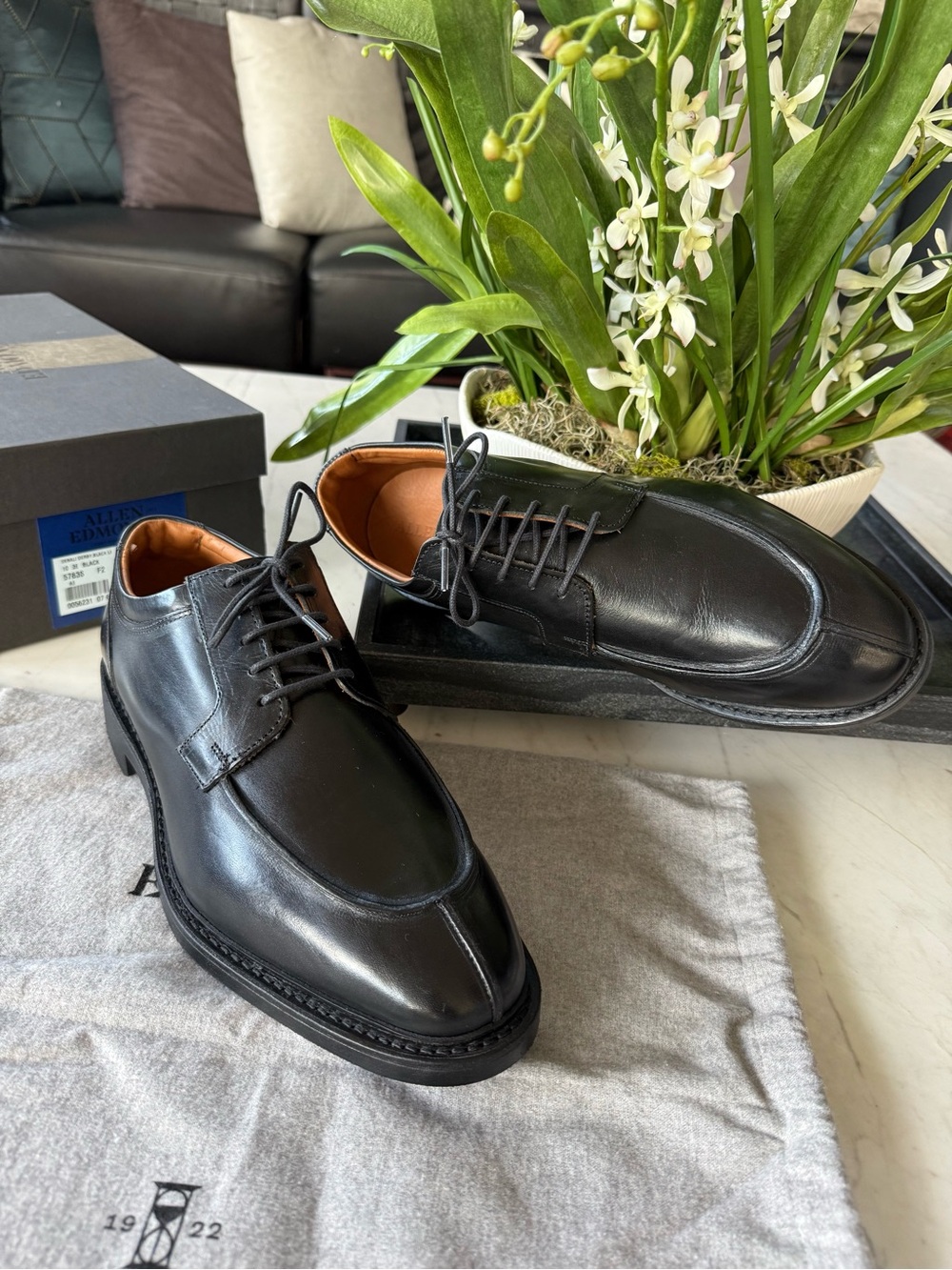 New Allen Edmonds Denali Men’s Leather Derby - Picture 5 of 16